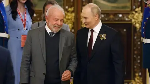 Brazil’s President Luiz Inácio Lula da Silva States He Has No Relationship With Donald Trump